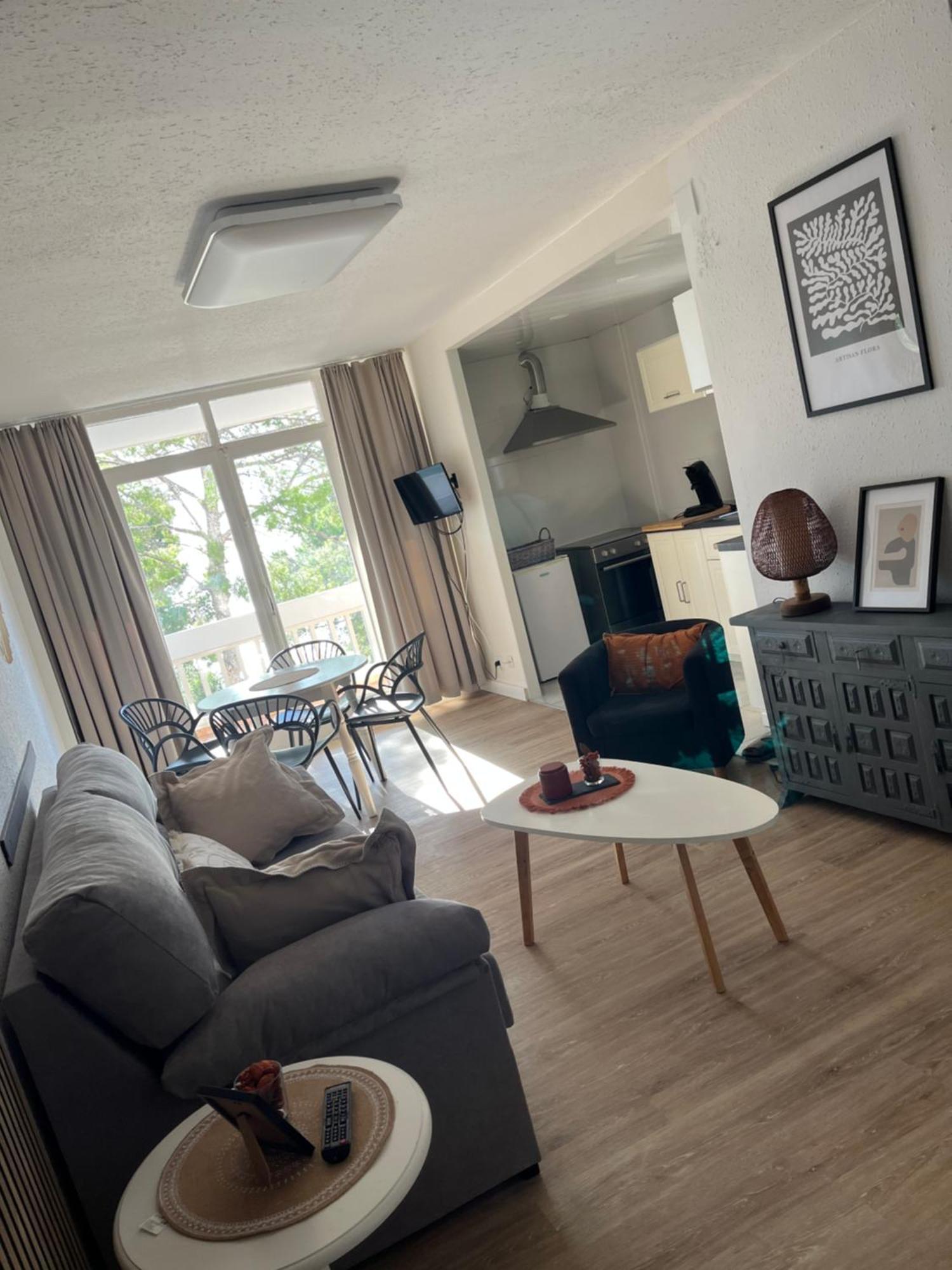 Appartement Vue Mer Avec Piscine Et Wifi Salou Exterior foto